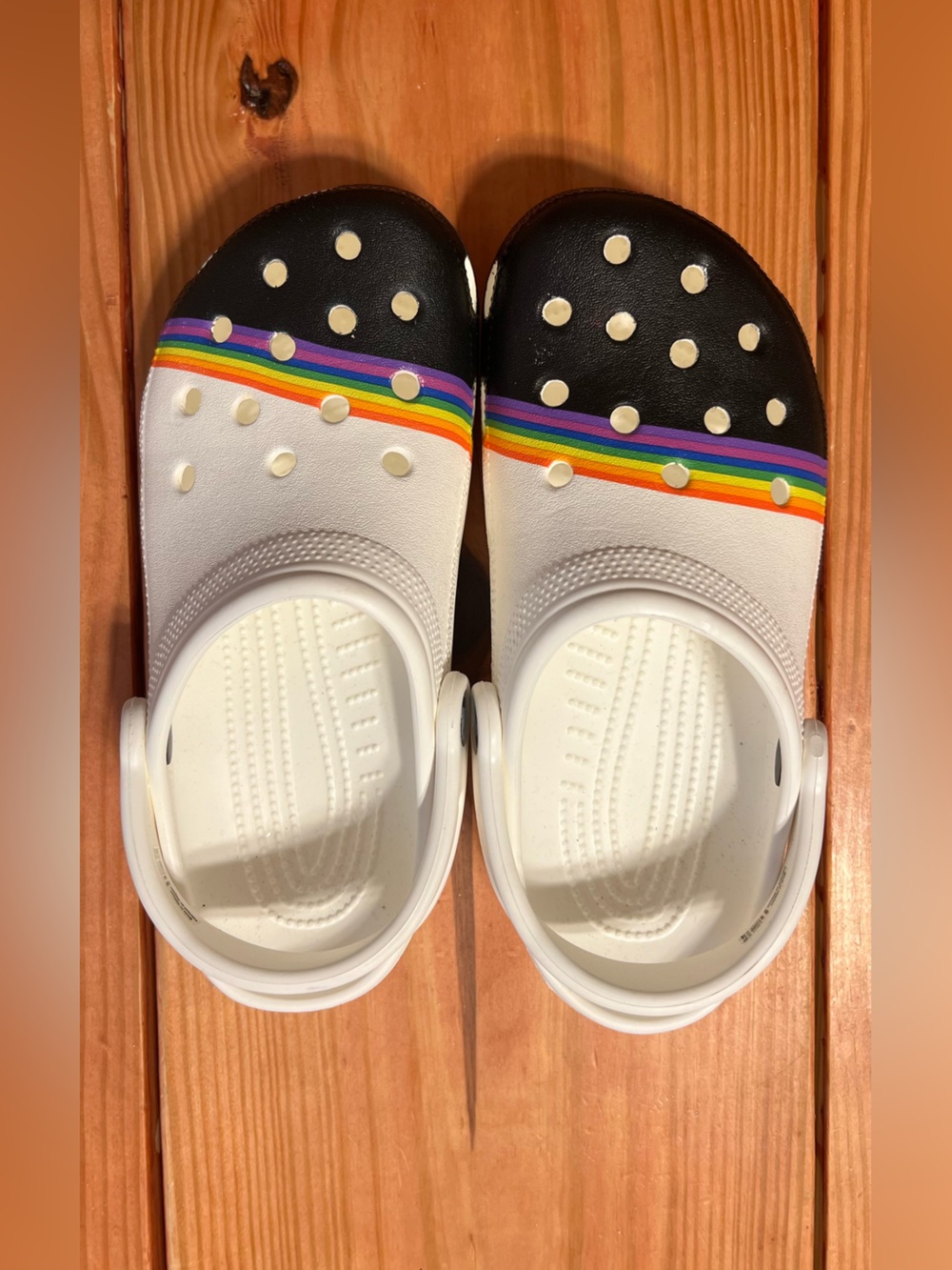CROCS unisex White & Black Clogs m5/w7